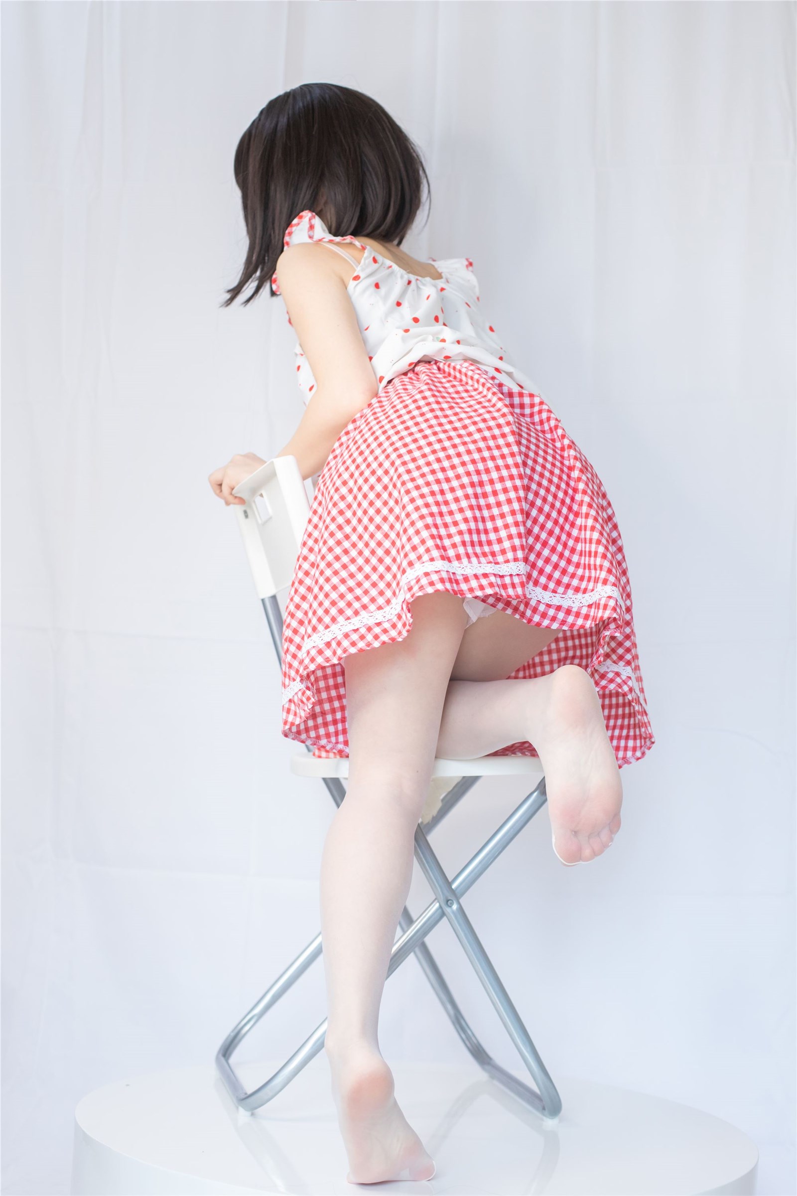 Nagari Kamizawa - Pink plaid dress(1)